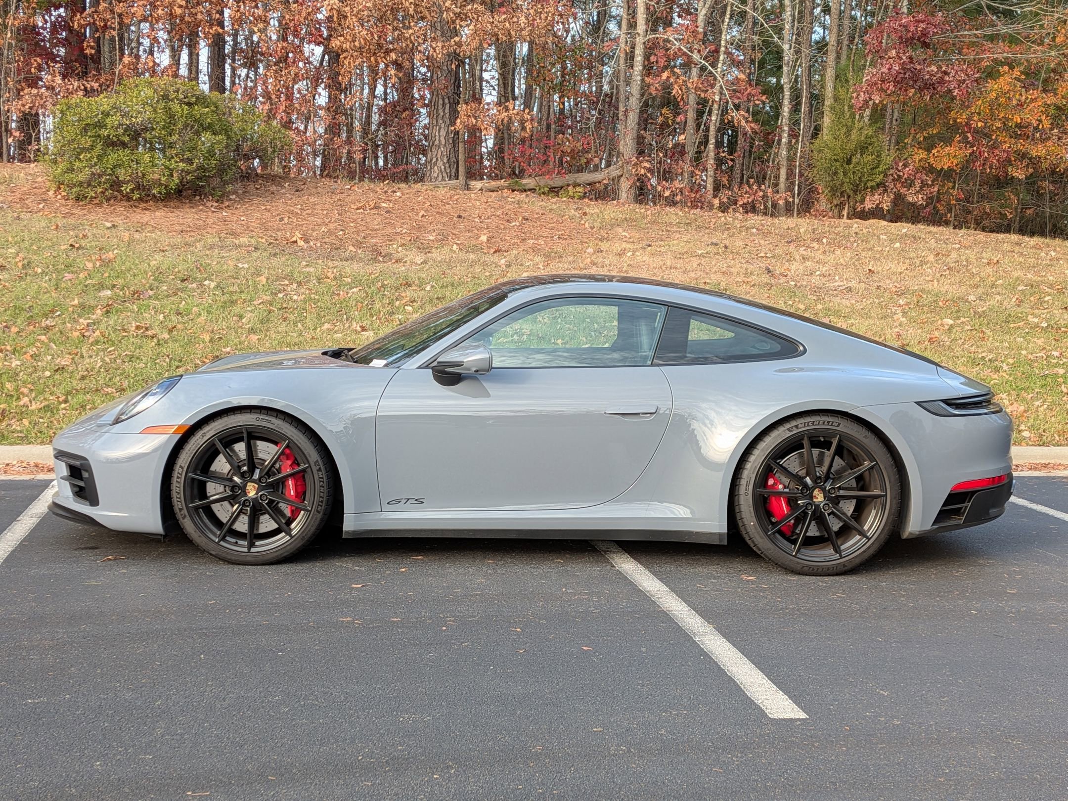 2024 Porsche 911 GTS photo 2