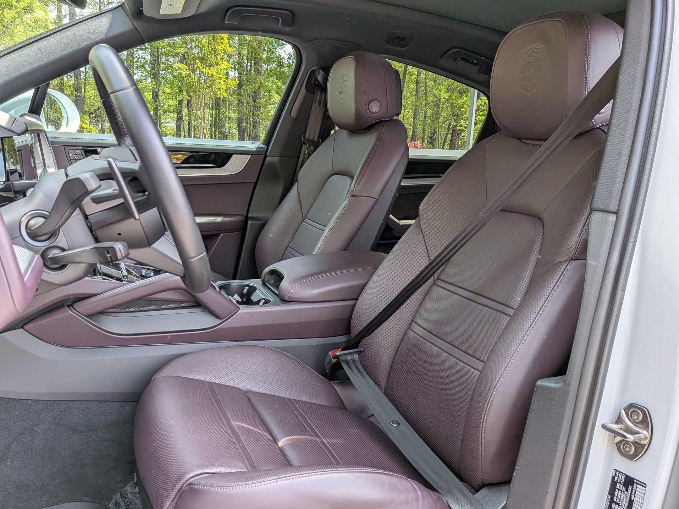 2025 Porsche Cayenne Coupe photo 4