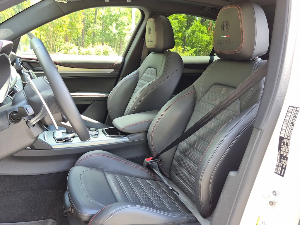 Used 2025 Alfa Romeo Stelvio Special Edition SUV
