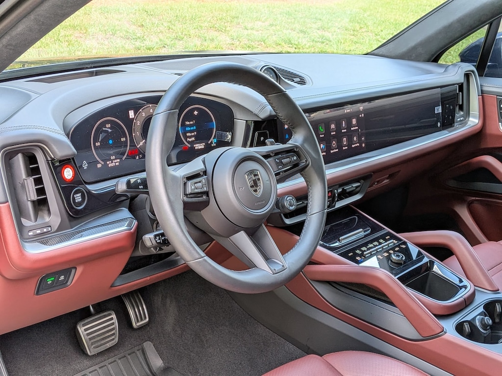 Certified 2025 Porsche Cayenne Turbo E-Hybrid SUV