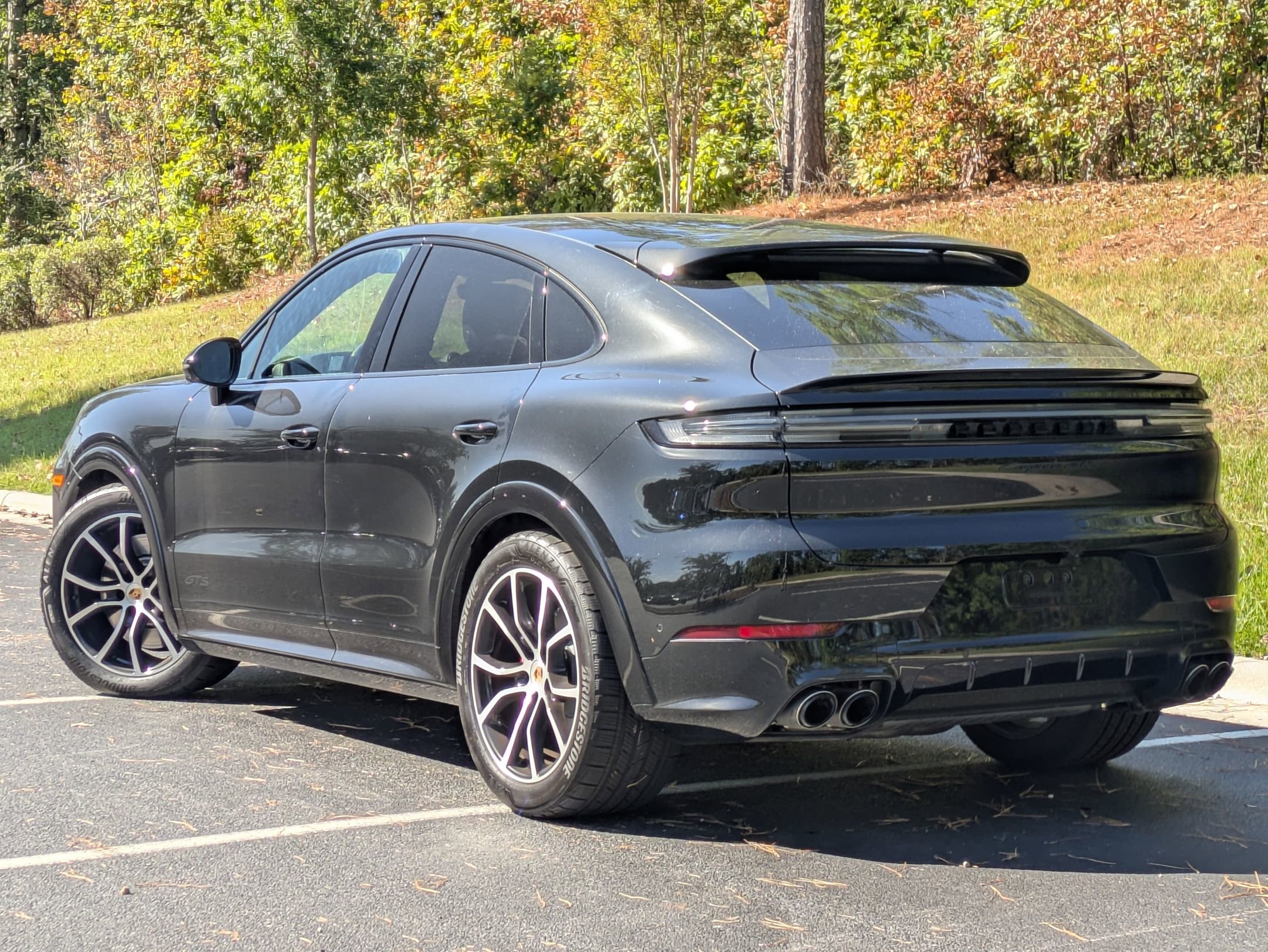 2025 Porsche Cayenne GTS Coupe photo 3