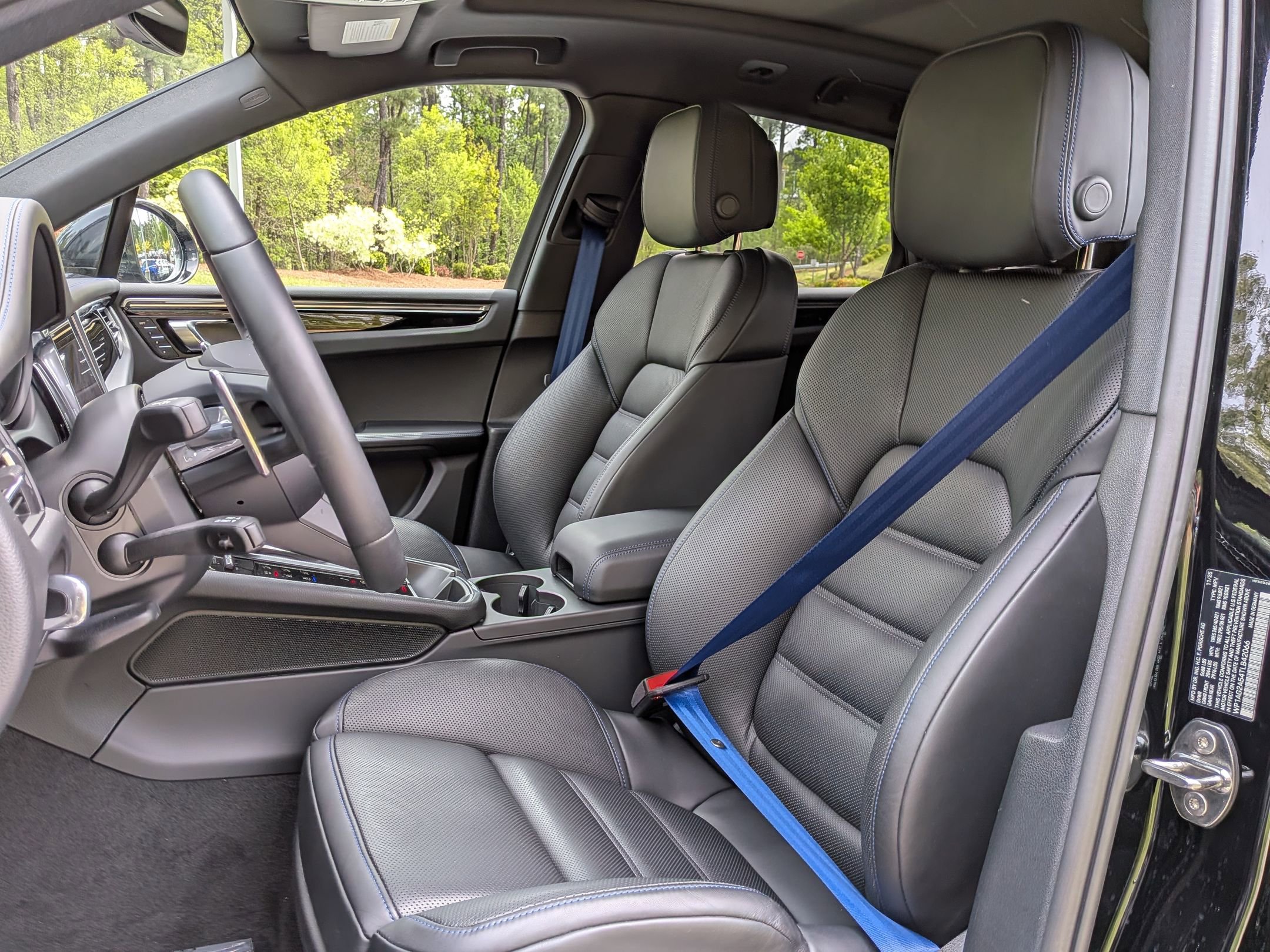 2026 Porsche Macan S photo 4