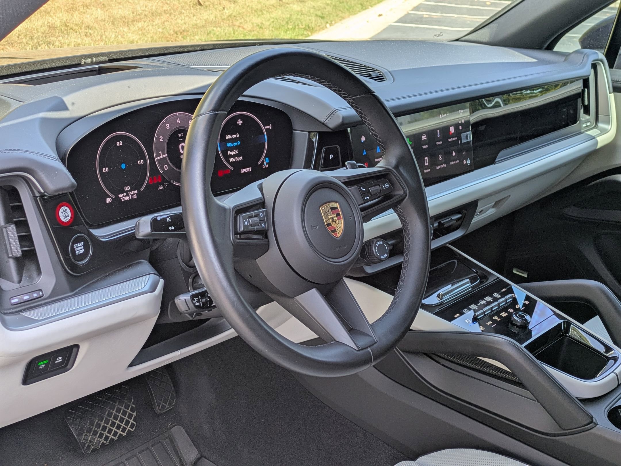 2024 Porsche Cayenne photo 4