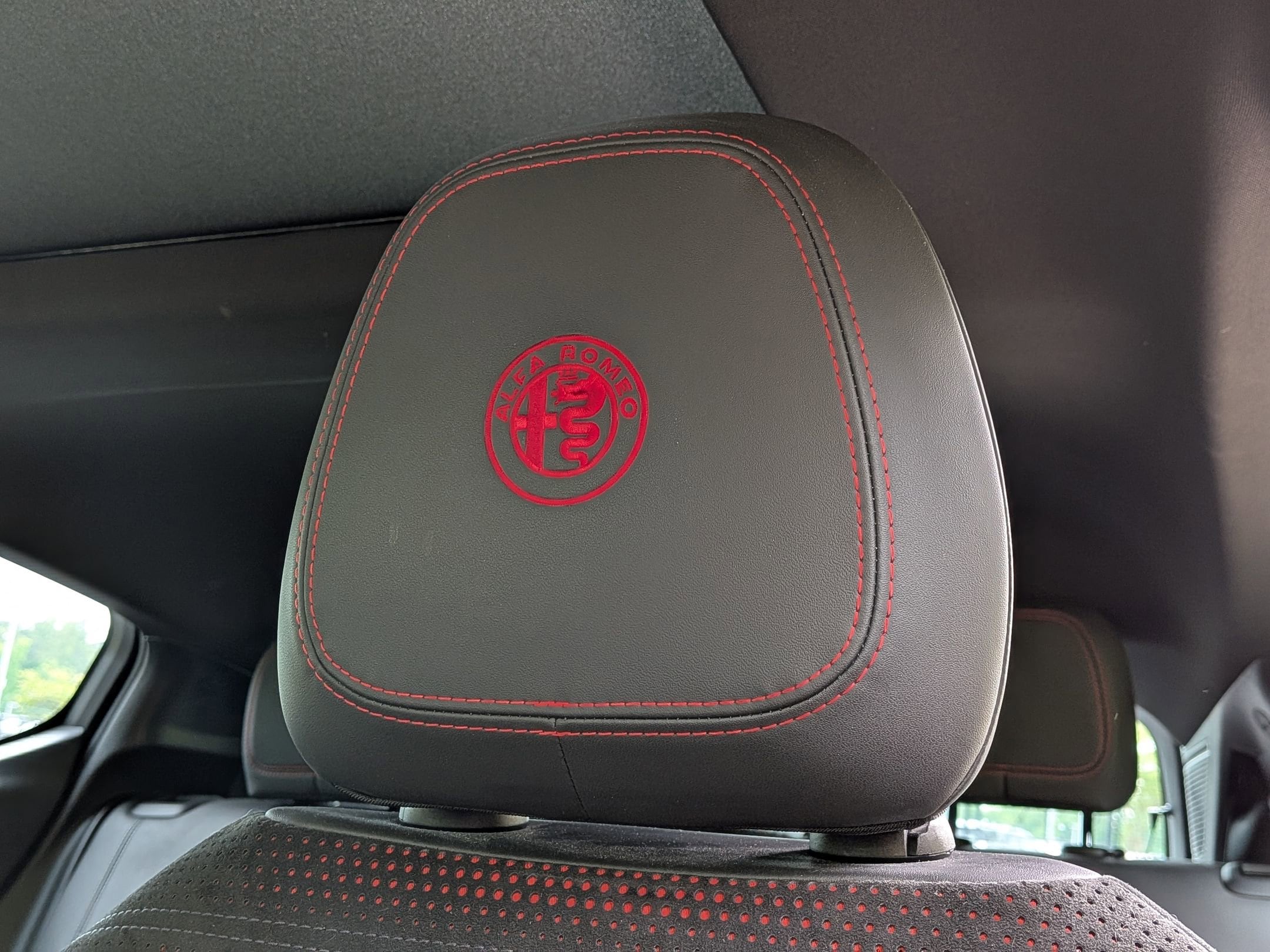 2024 Alfa Romeo Tonale Veloce photo 4
