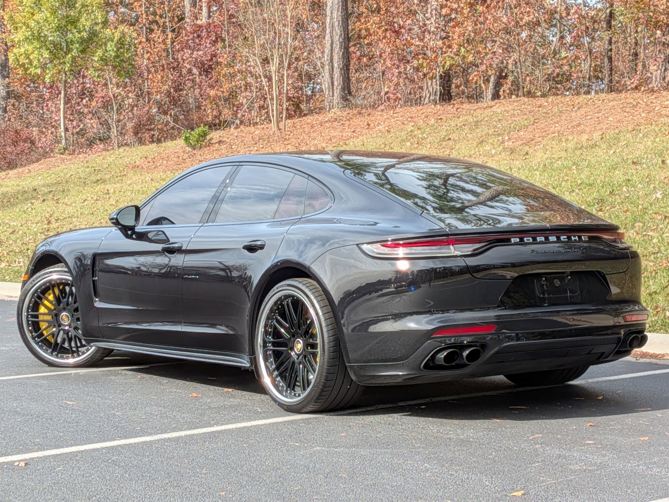 2022 Porsche Panamera Turbo S photo 3