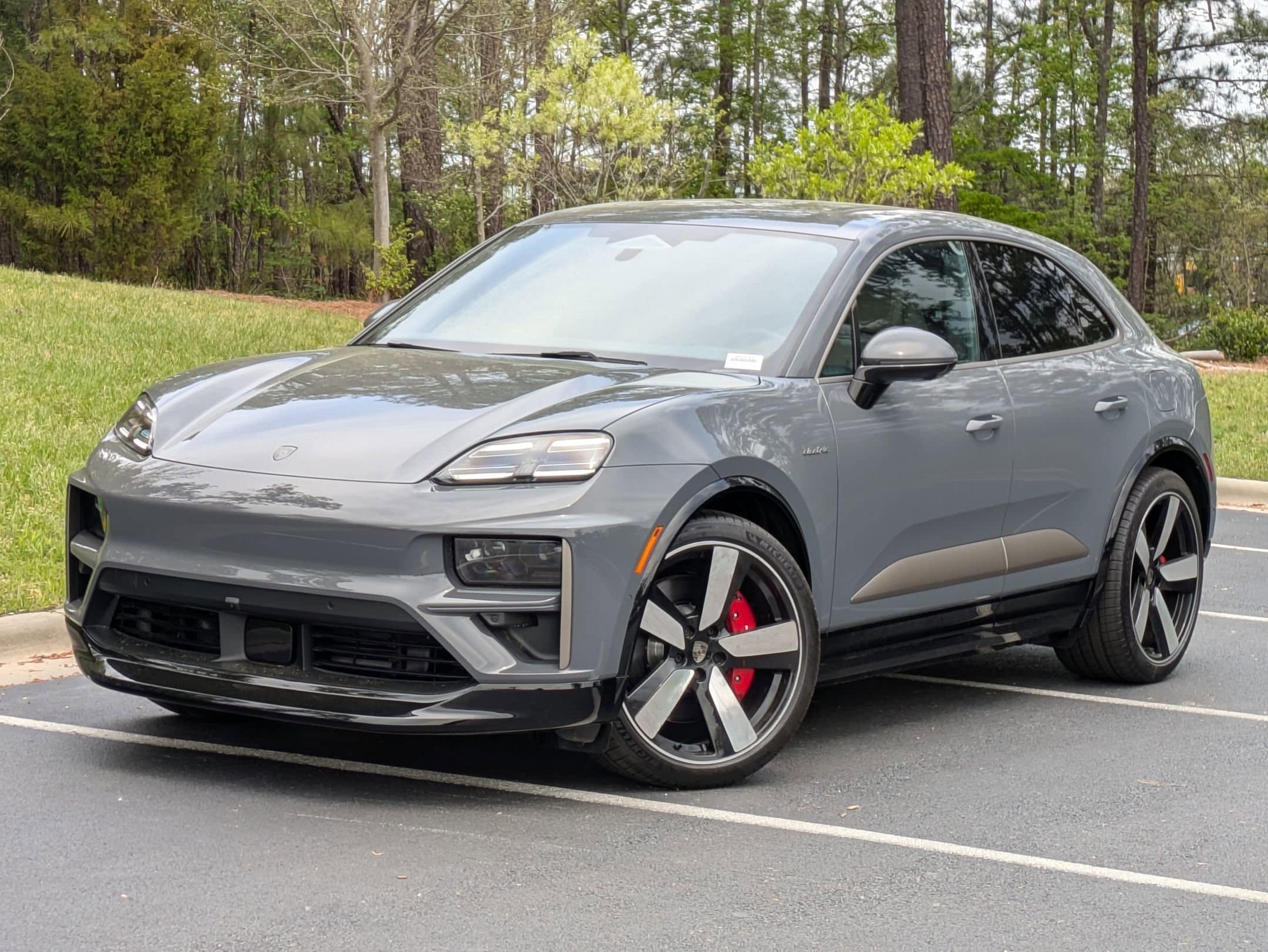 2025 Porsche Macan