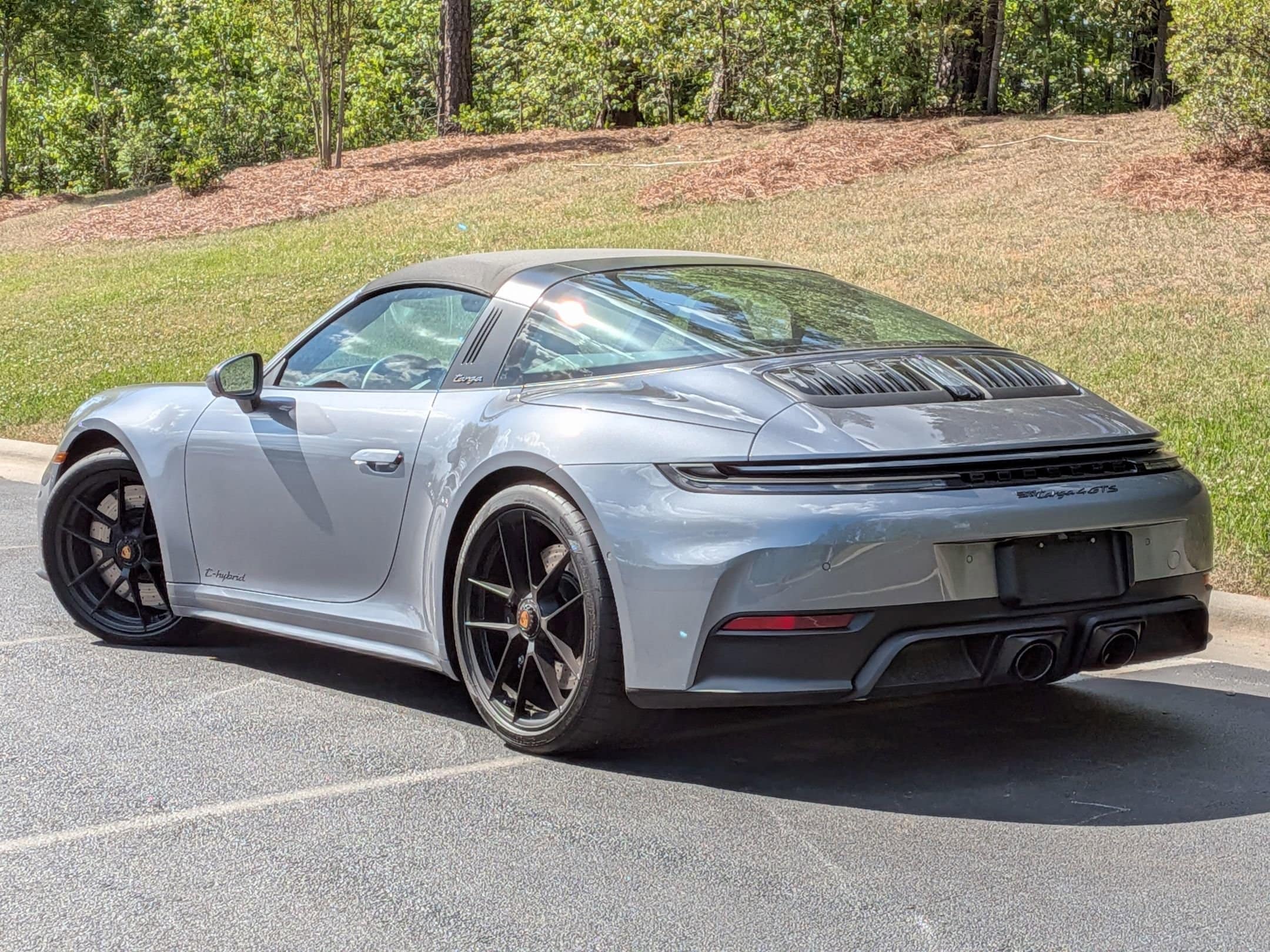 2025 Porsche 911 Targa 4 GTS photo 2