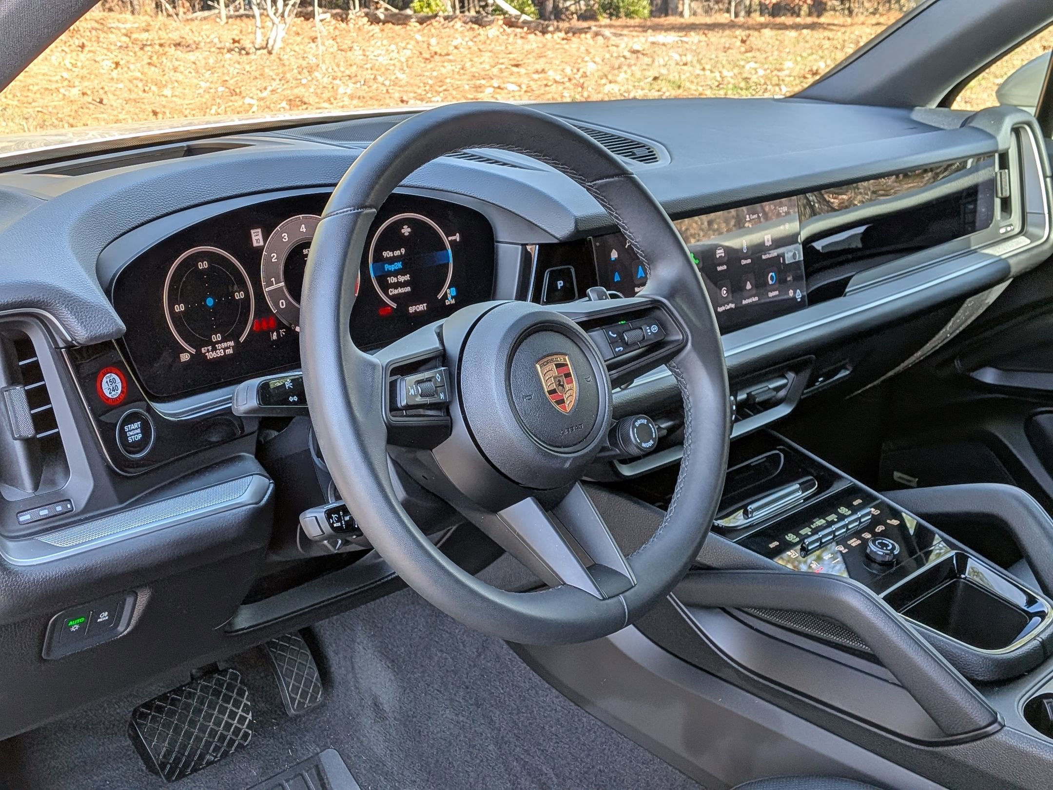 2025 Porsche Cayenne photo 3