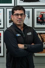 Staff member Kenny Mendez from ID_70a10899e7fa