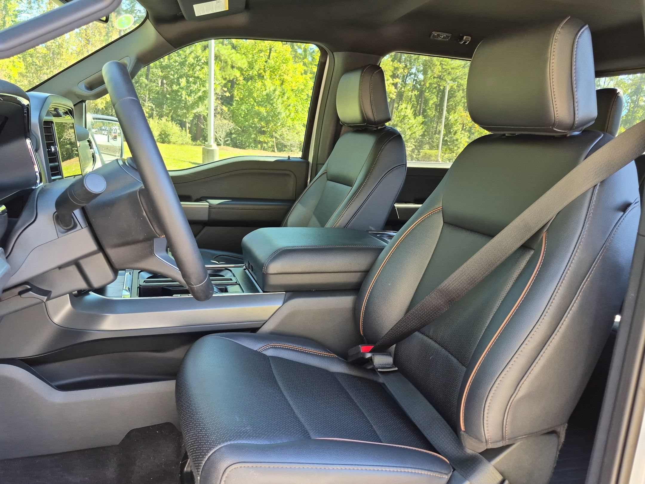 Used 2025 Ford F-150 LARIAT Pickup