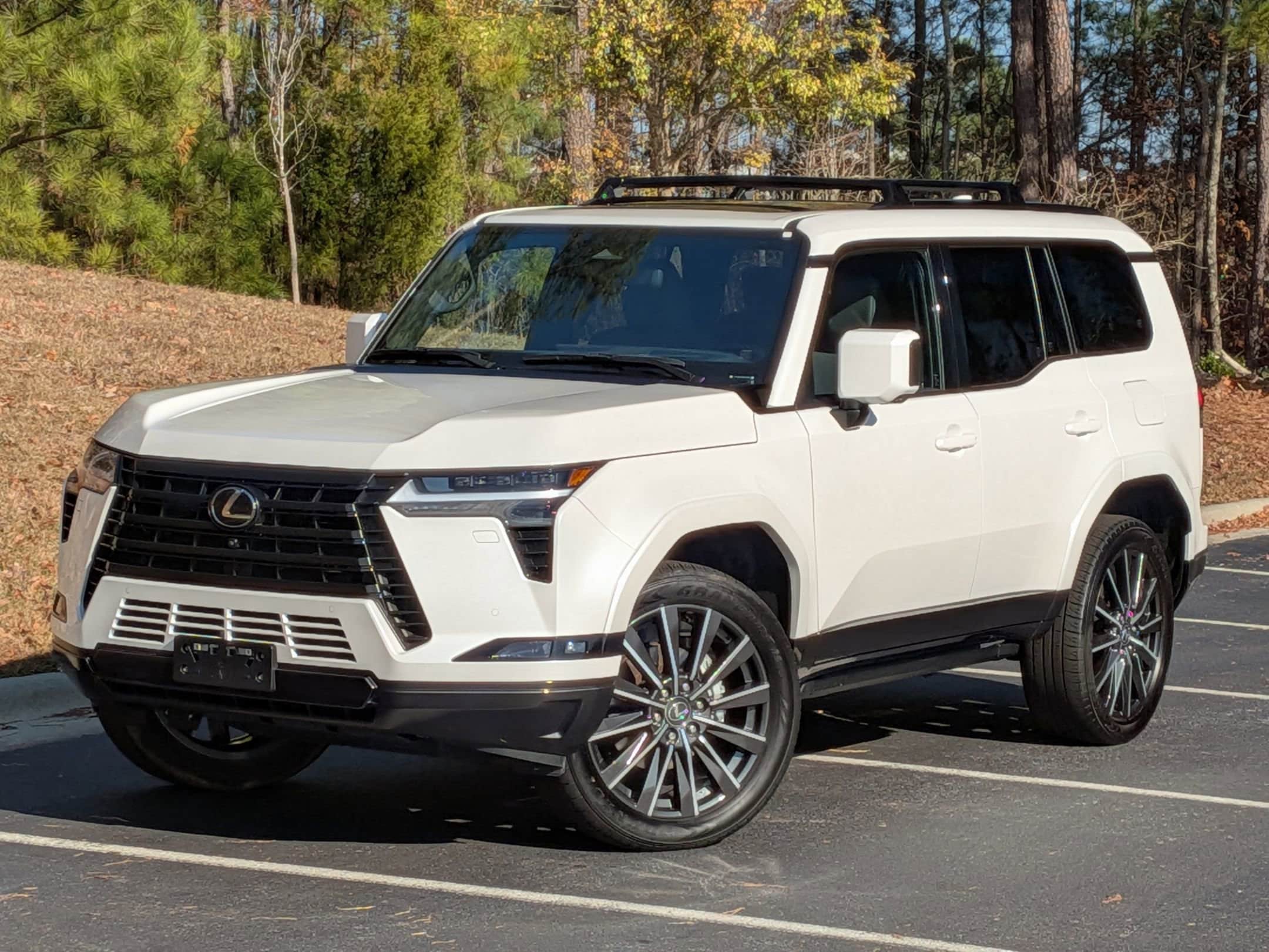 2024 Lexus GX Luxury's photo