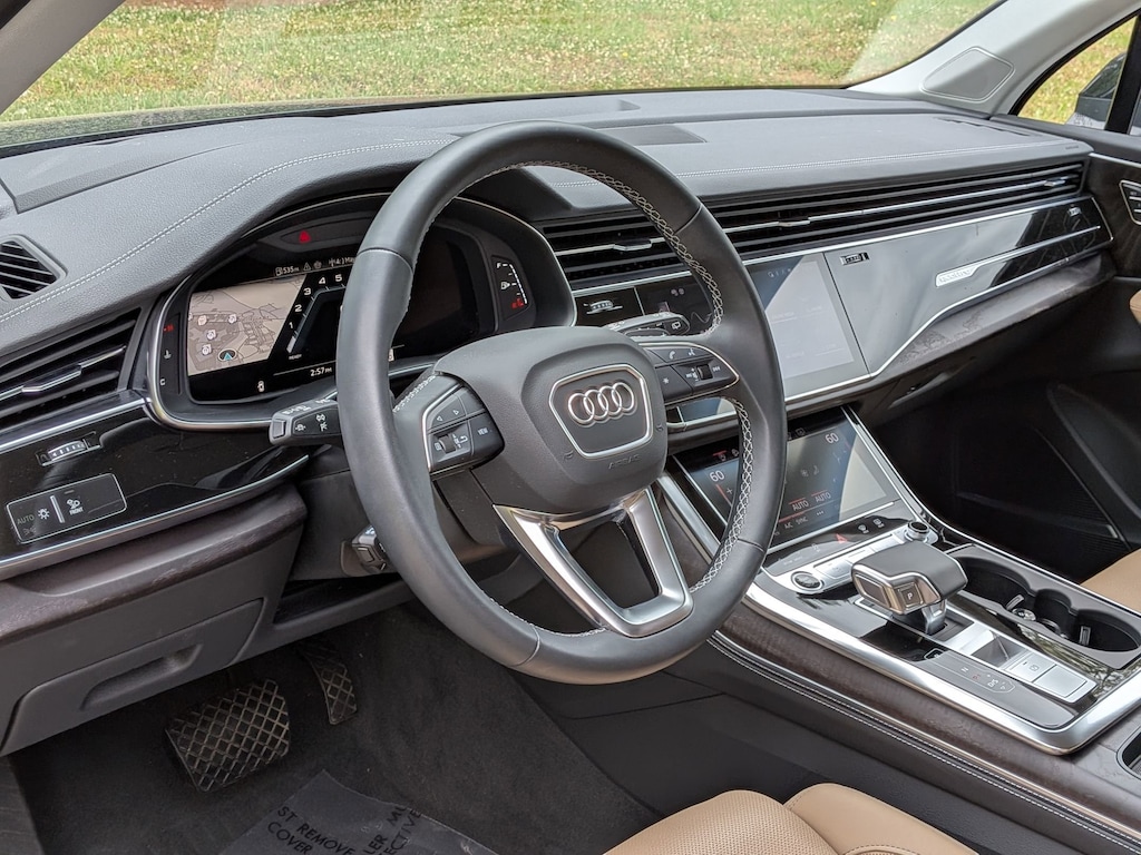 Used 2025 Audi Q7 Prestige SUV
