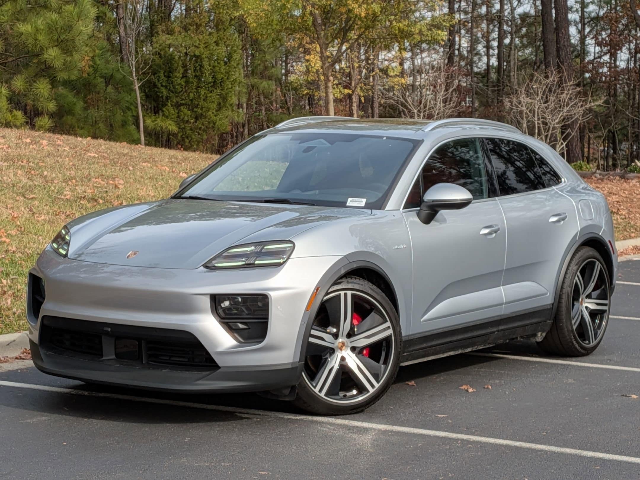 2025 Porsche Macan S's photo