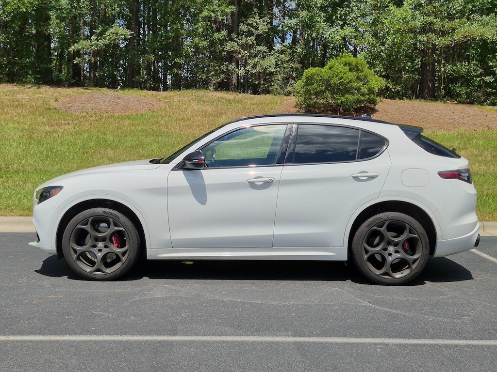 Used 2025 Alfa Romeo Stelvio Special Edition SUV