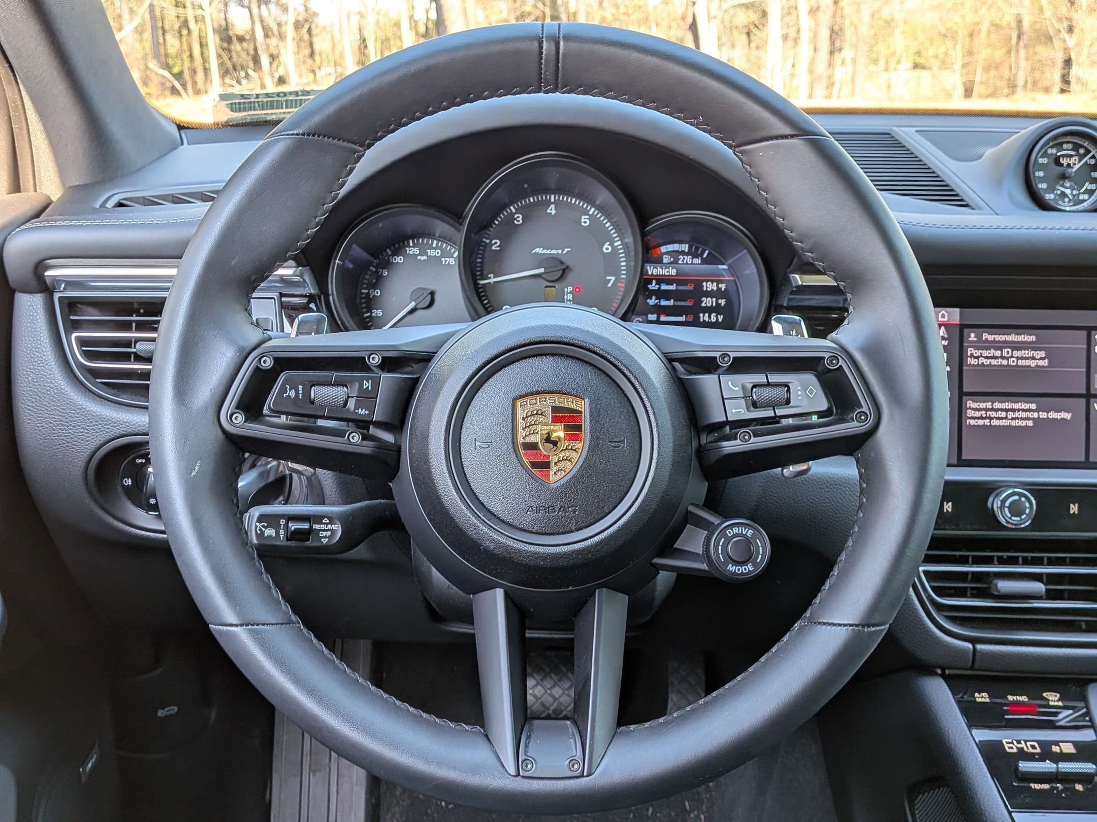 2025 Porsche Macan T photo 6