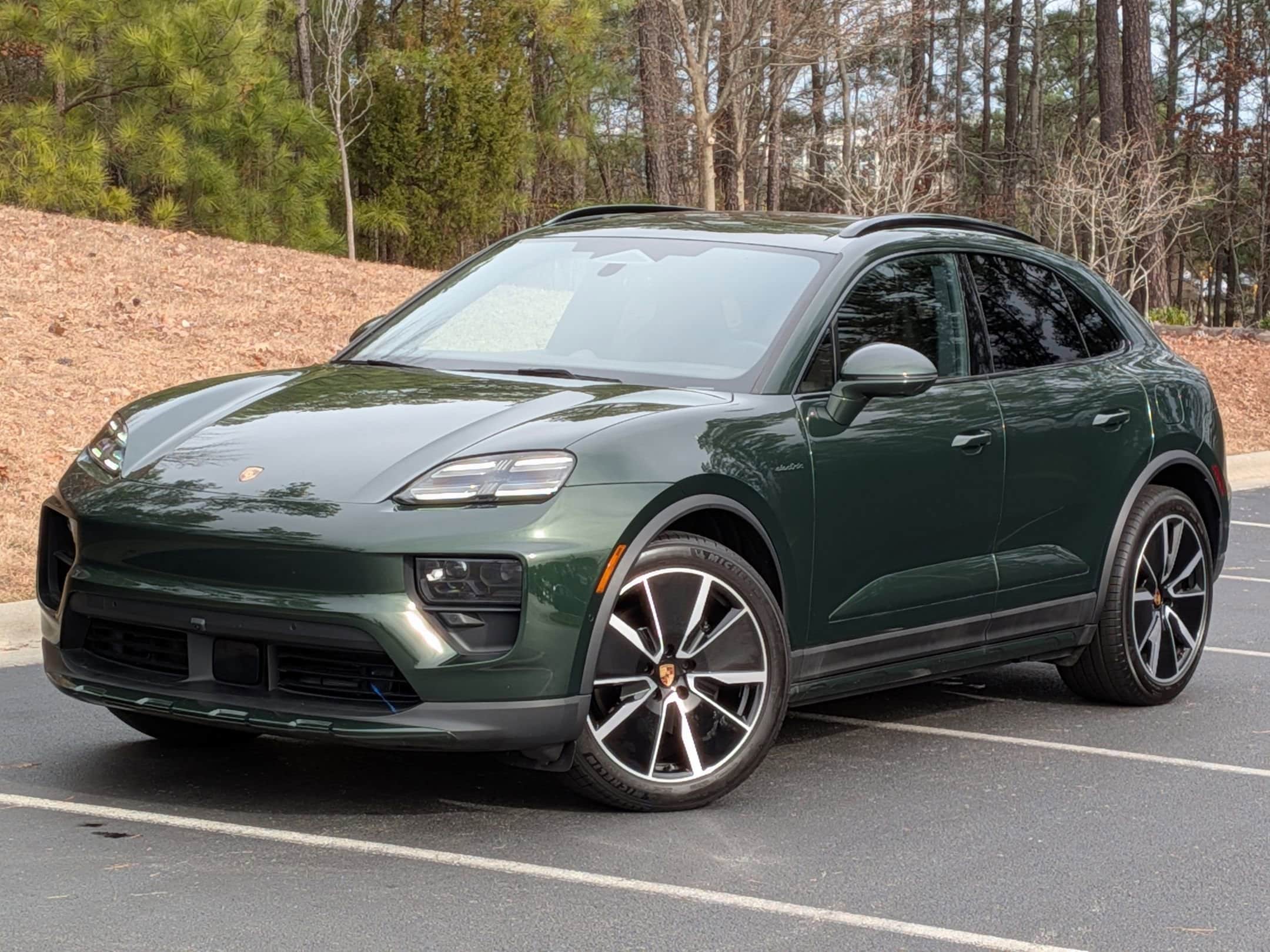 2025 Porsche Macan S's photo