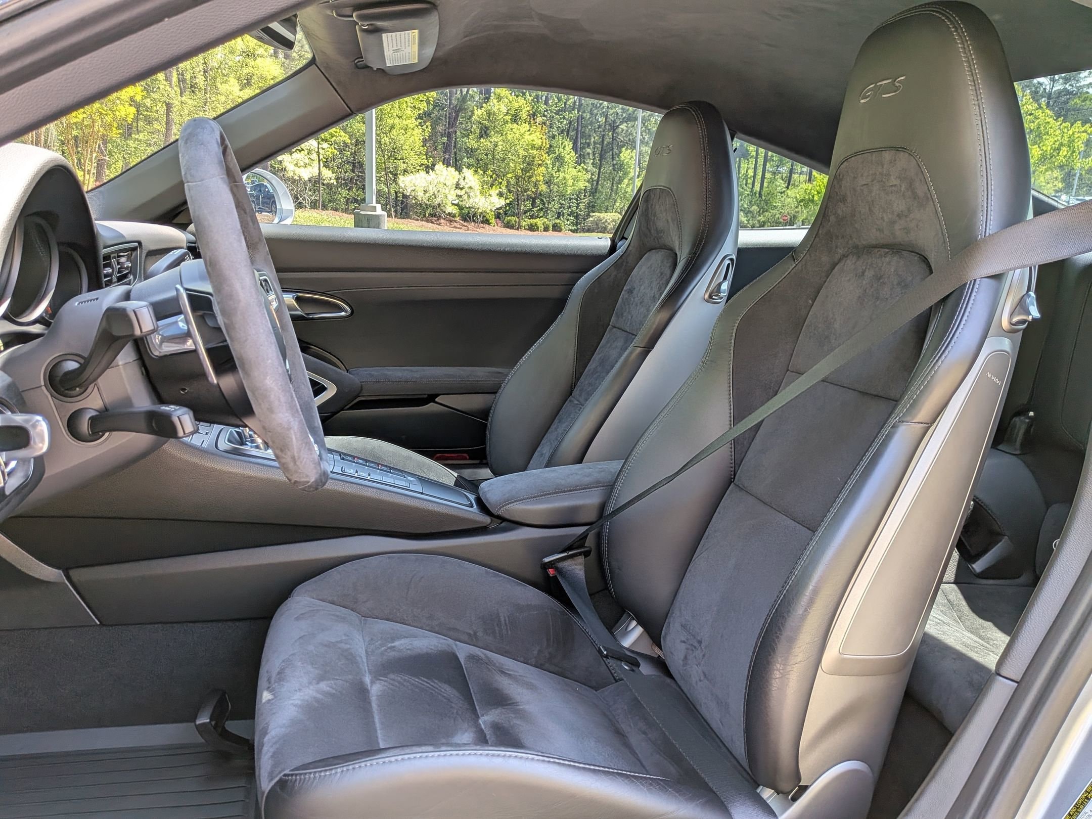 2019 Porsche 911 Carrera 4 GTS photo 4