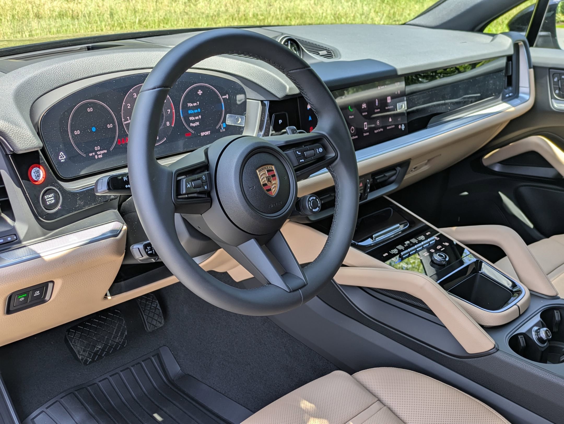 2025 Porsche Cayenne Coupe photo 4