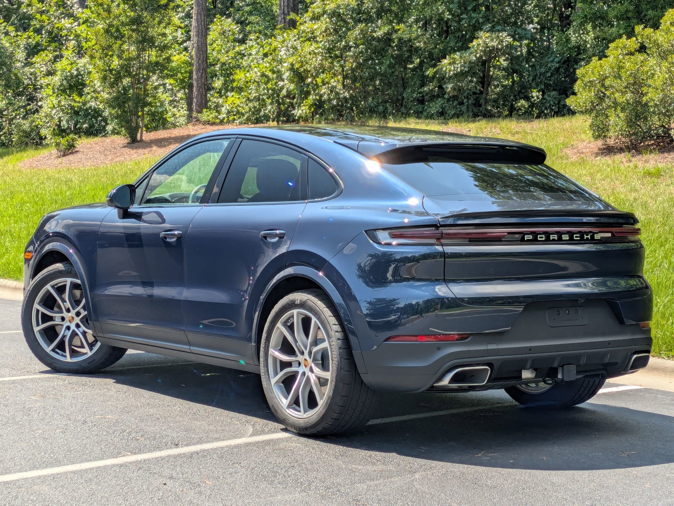 2025 Porsche Cayenne Coupe photo 3
