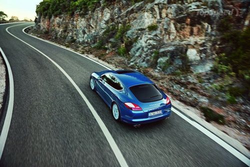 2012-Porsche-Panamera-S-Hybrid-Rear-Top-View.jpg