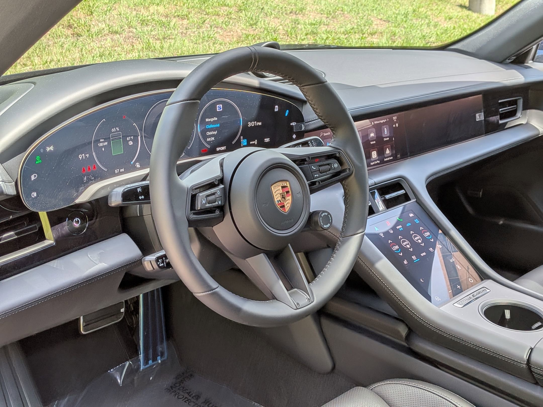 Porsche Taycan 4 Black Edition