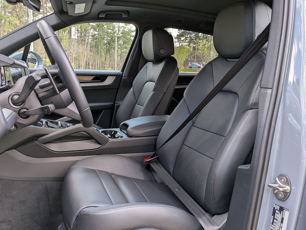 Certified 2025 Porsche Cayenne E-Hybrid SUV