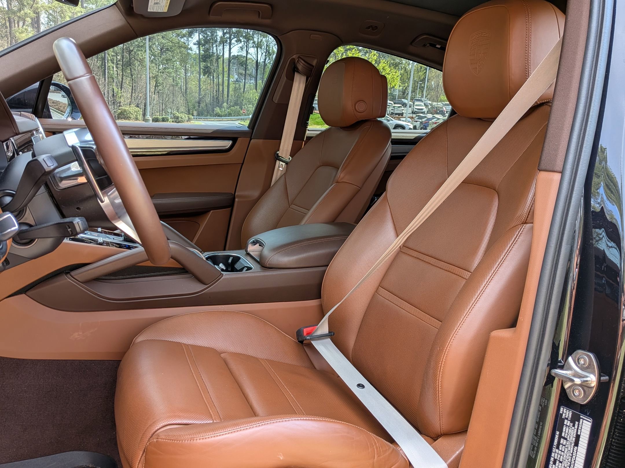 2023 Porsche Cayenne S Platinum Edition Coupe photo 4