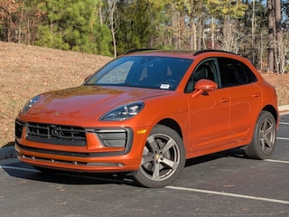 2025 Porsche Macan SUV