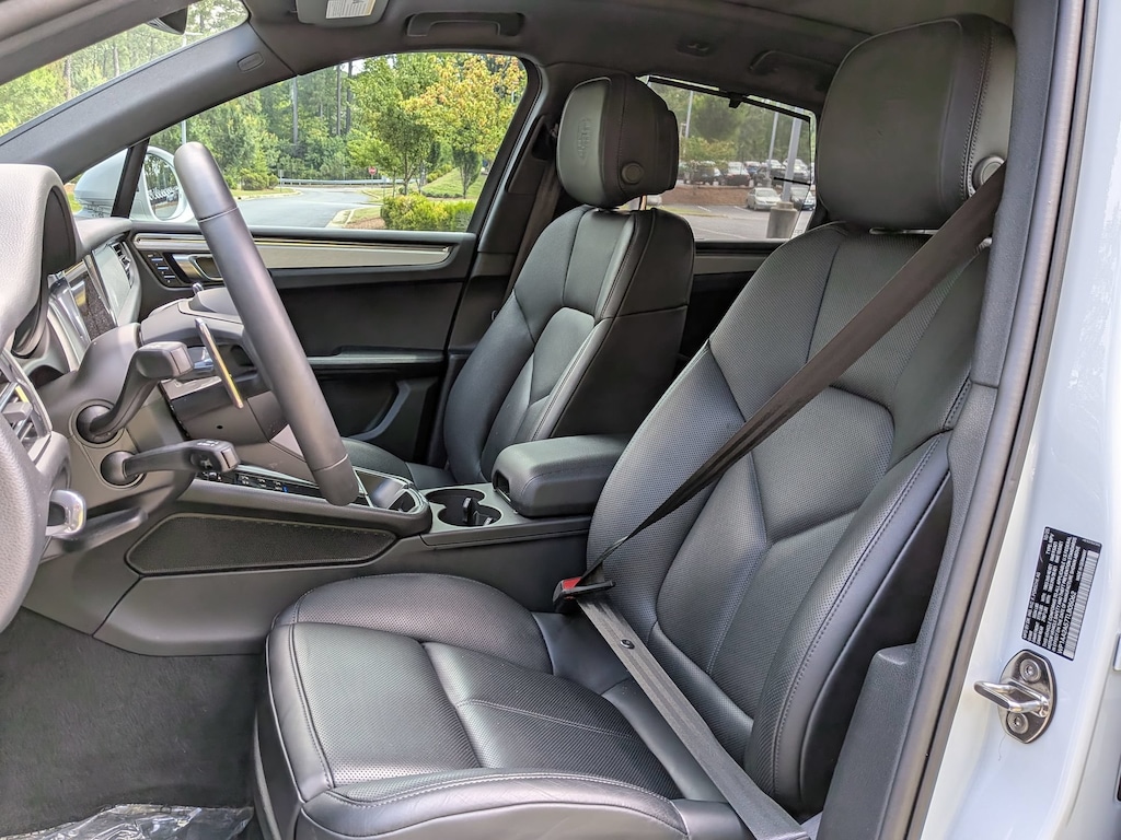 Certified 2026 Porsche Macan SUV
