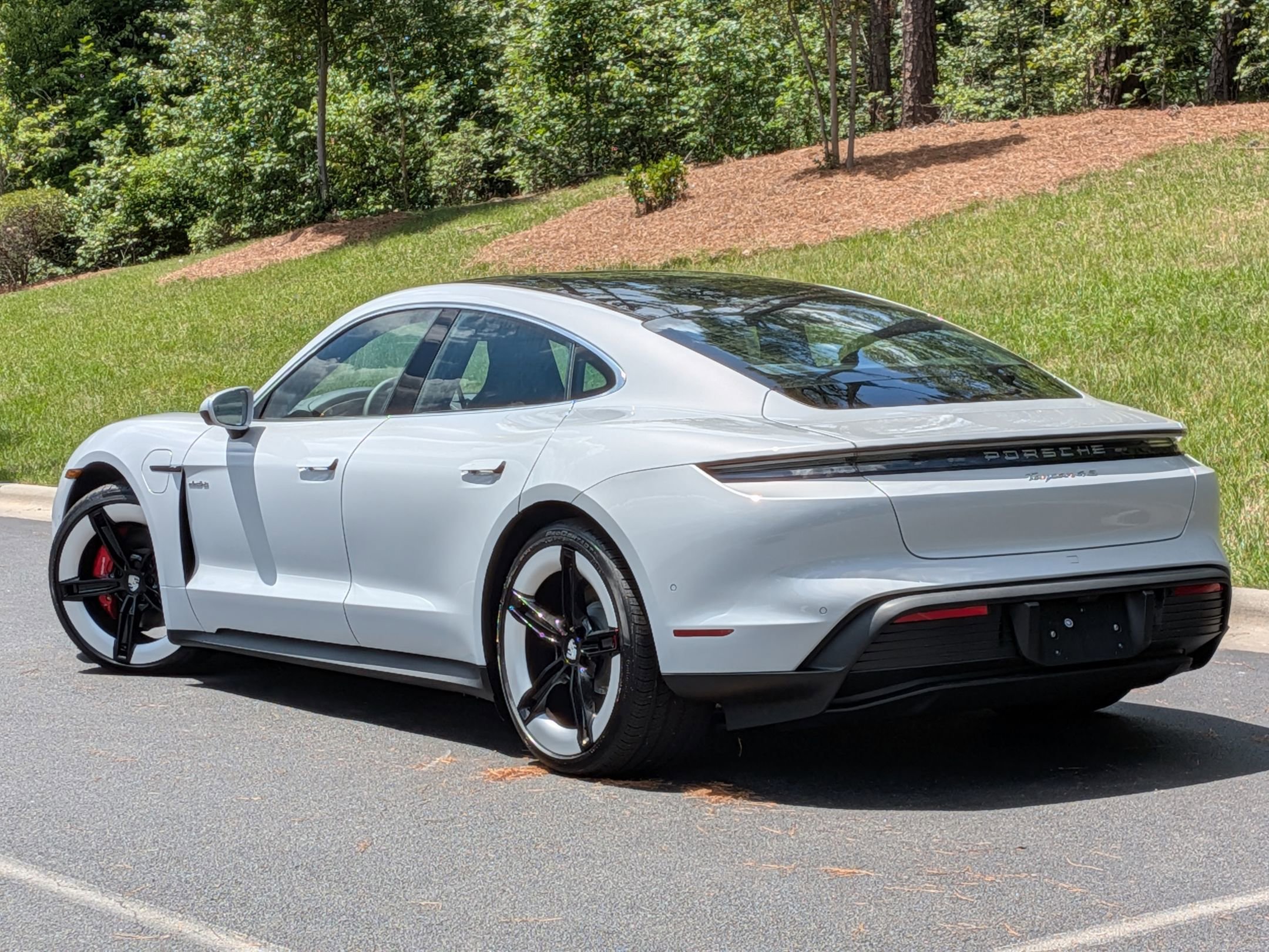 Porsche Taycan 4S