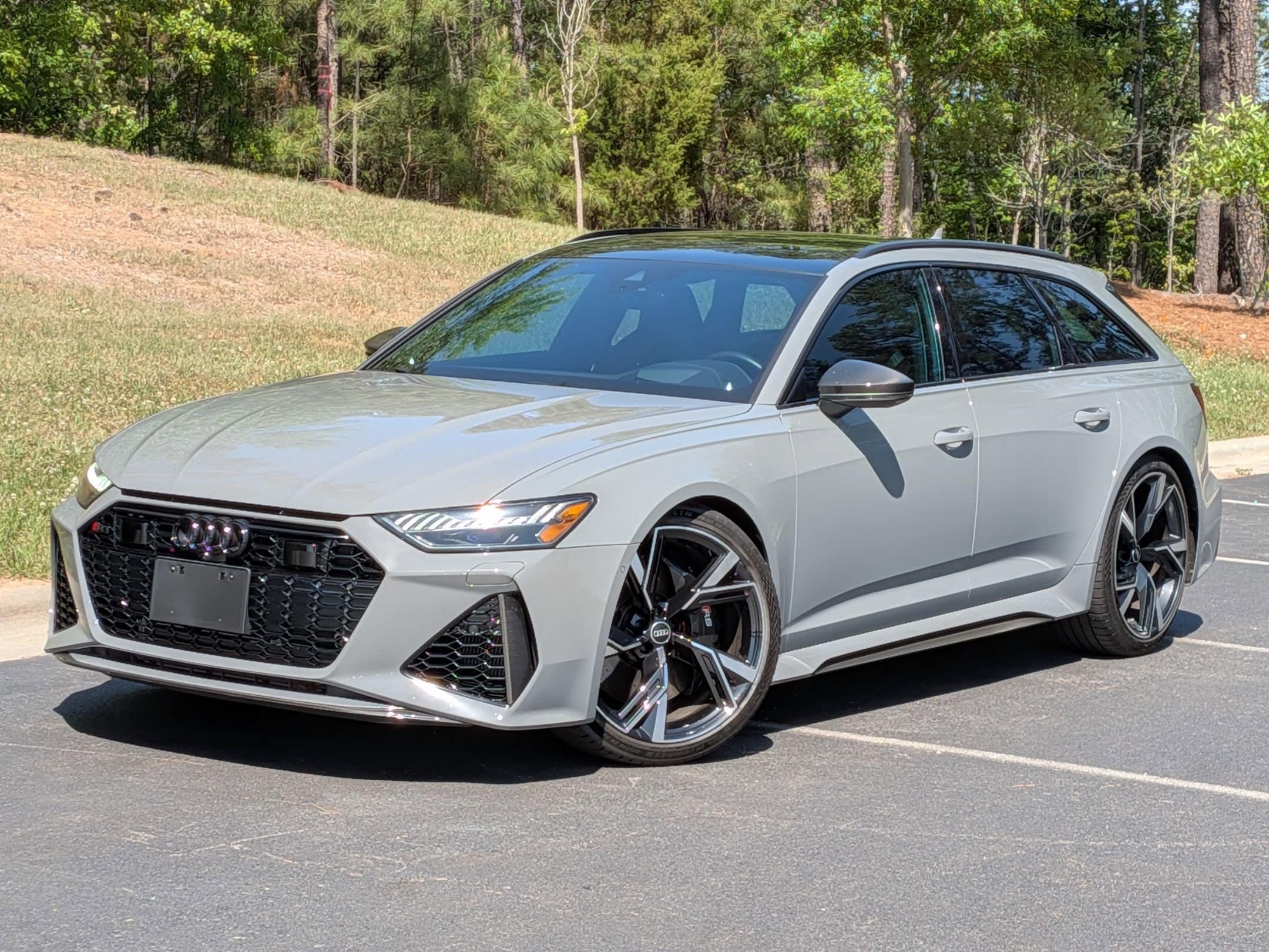 2021 Audi RS 6 Avant -'s photo