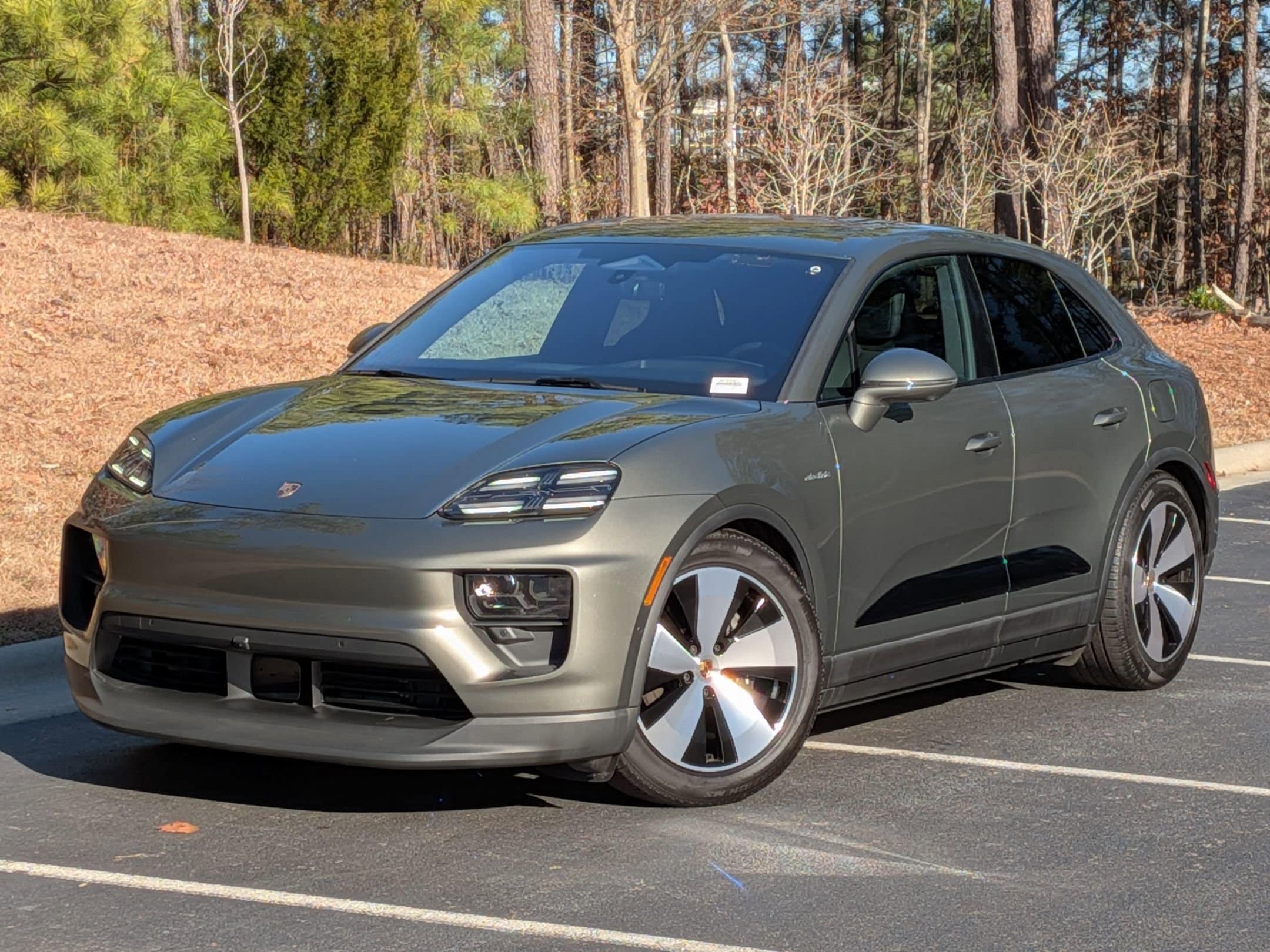 2025 Porsche Macan Base