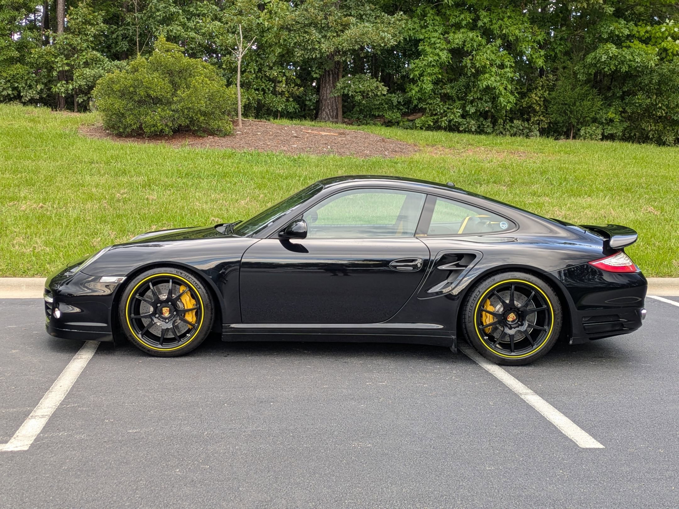 2011 Porsche 911 Turbo S Coupe photo 2
