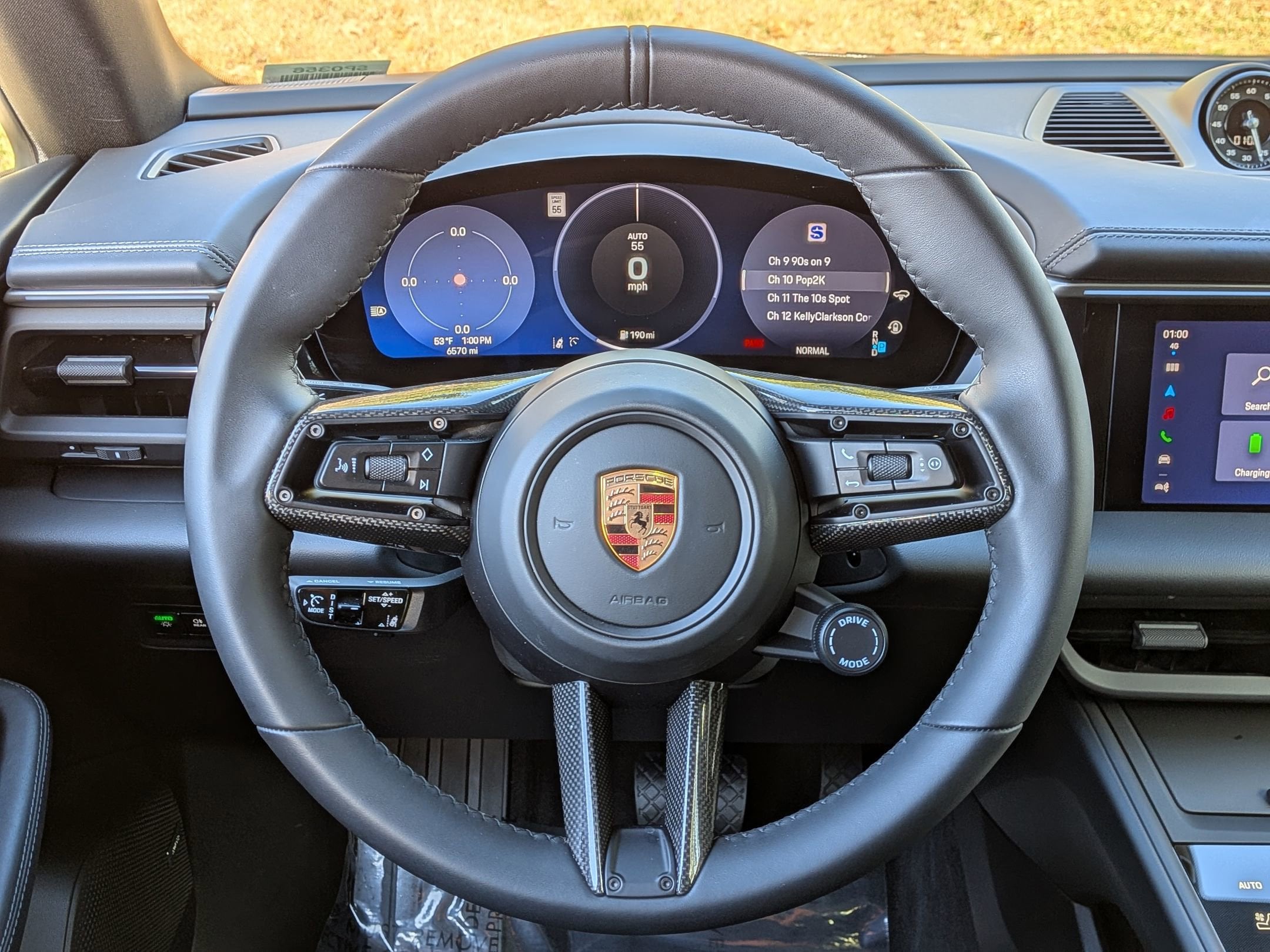 2025 Porsche Macan Electric photo 3