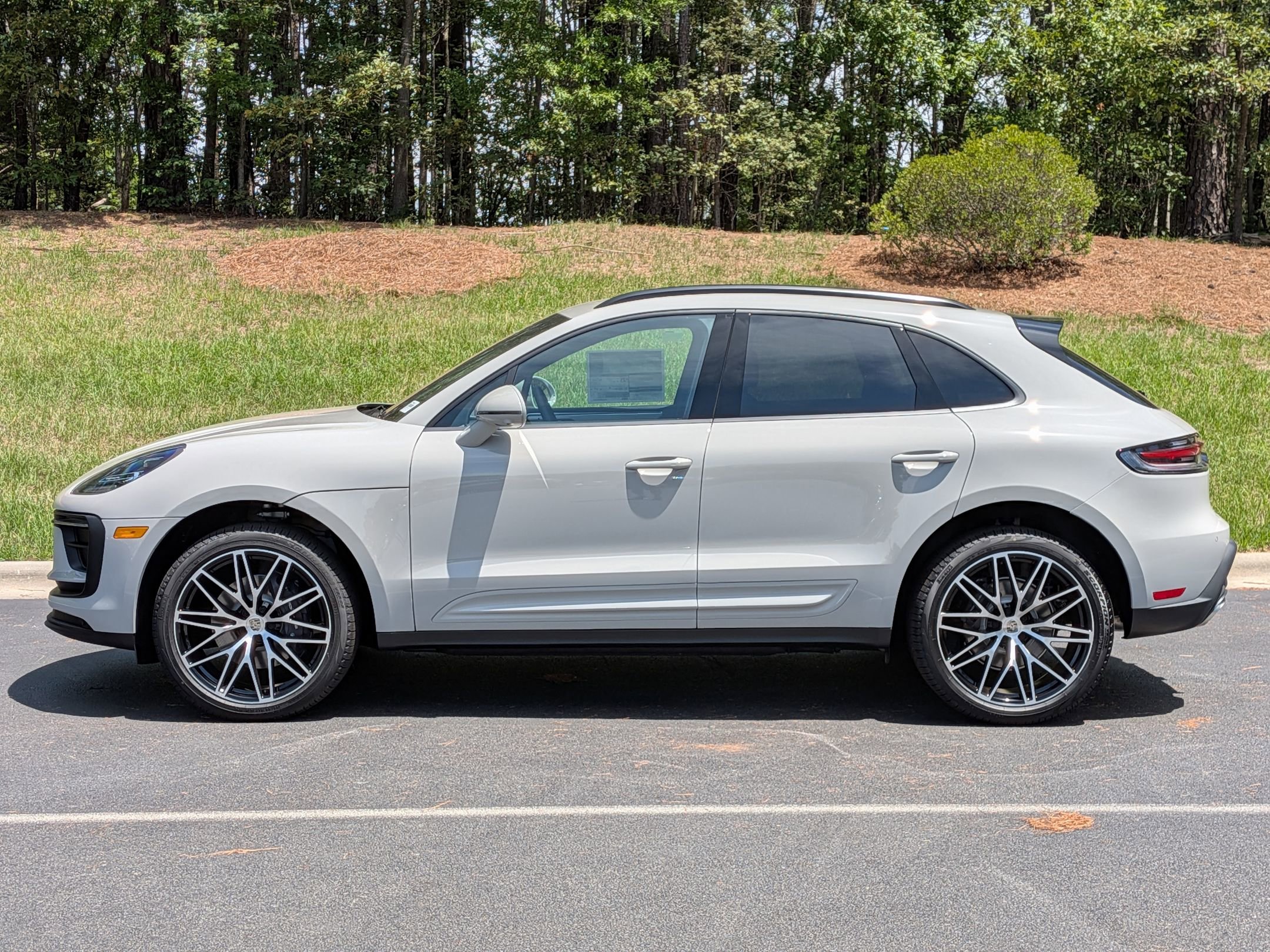 ウツボページ New 2026 Porsche Macan For Sale in Durham - VIN: WP1AA2A55TLB13743