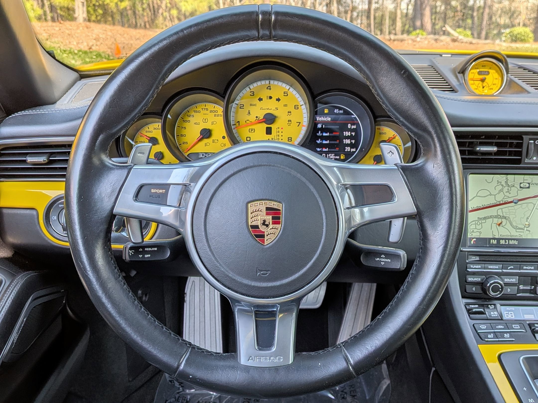 2016 Porsche 911 Turbo S Cabriolet photo 3