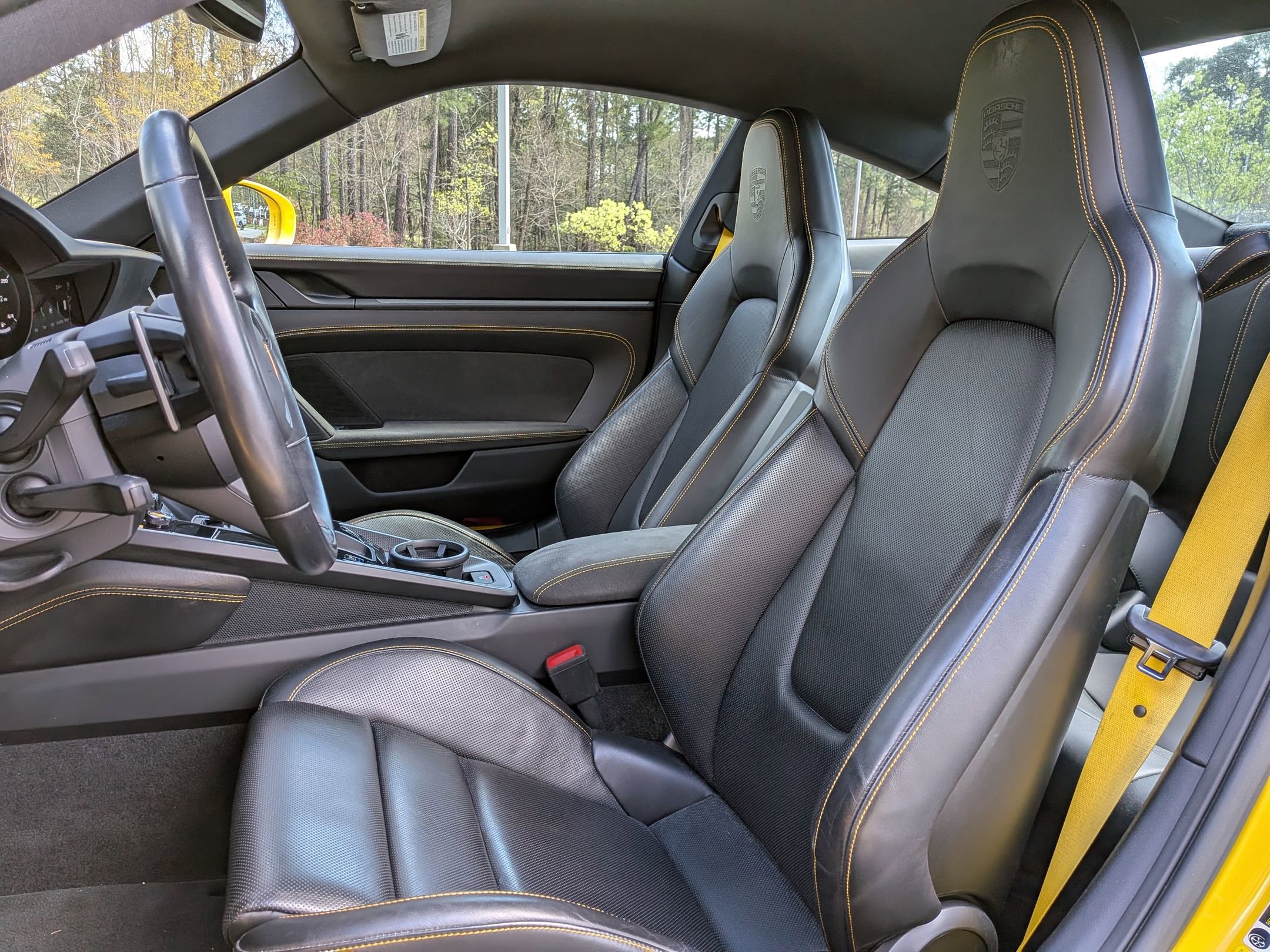 2023 Porsche 911 Carrera GTS photo 4