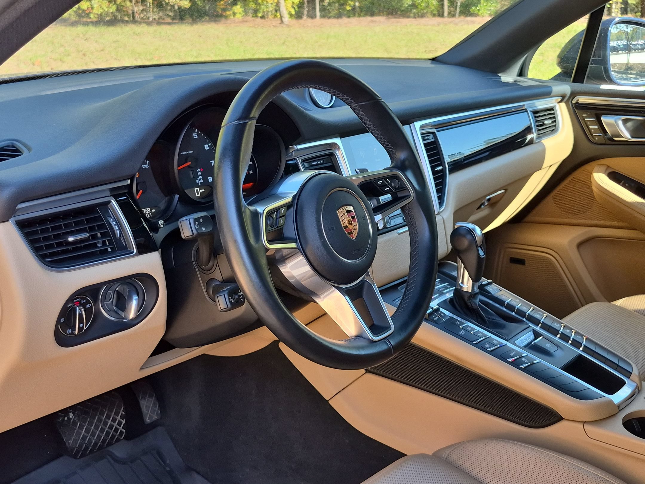 Certified 2018 Porsche Macan SUV