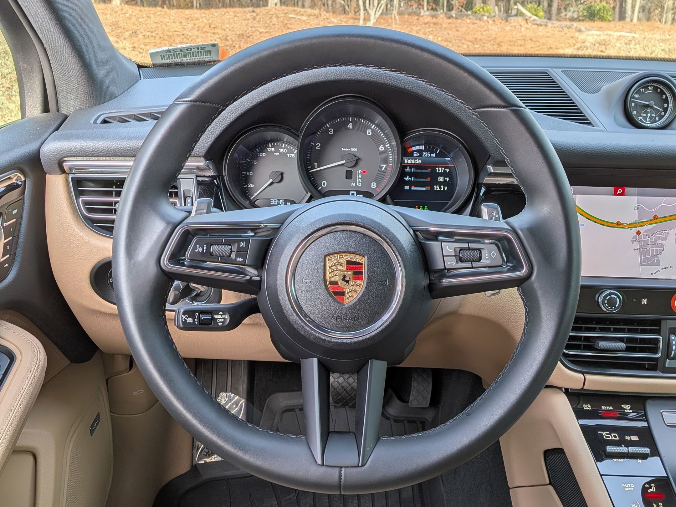 2025 Porsche Macan photo 6