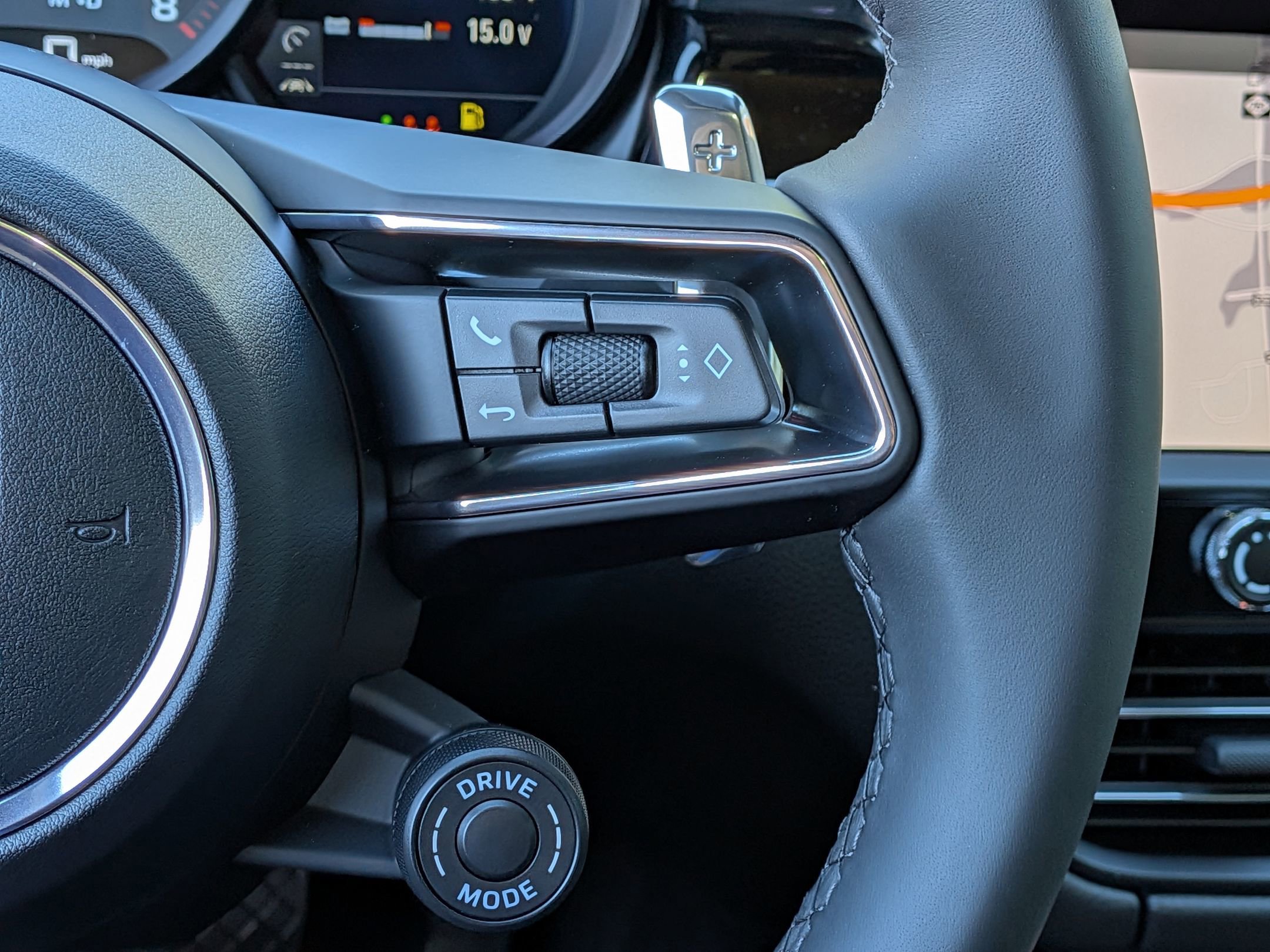 2026 Porsche Macan T - Photo 10