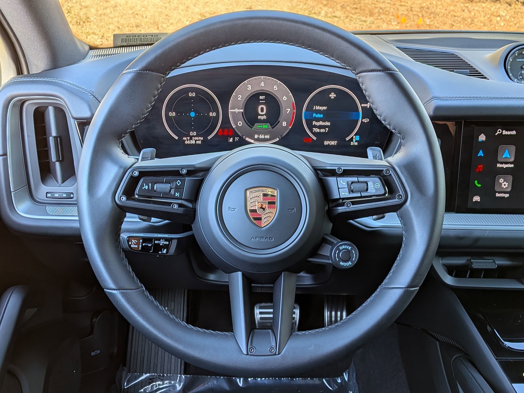 2025 Porsche Cayenne E-Hybrid photo 6
