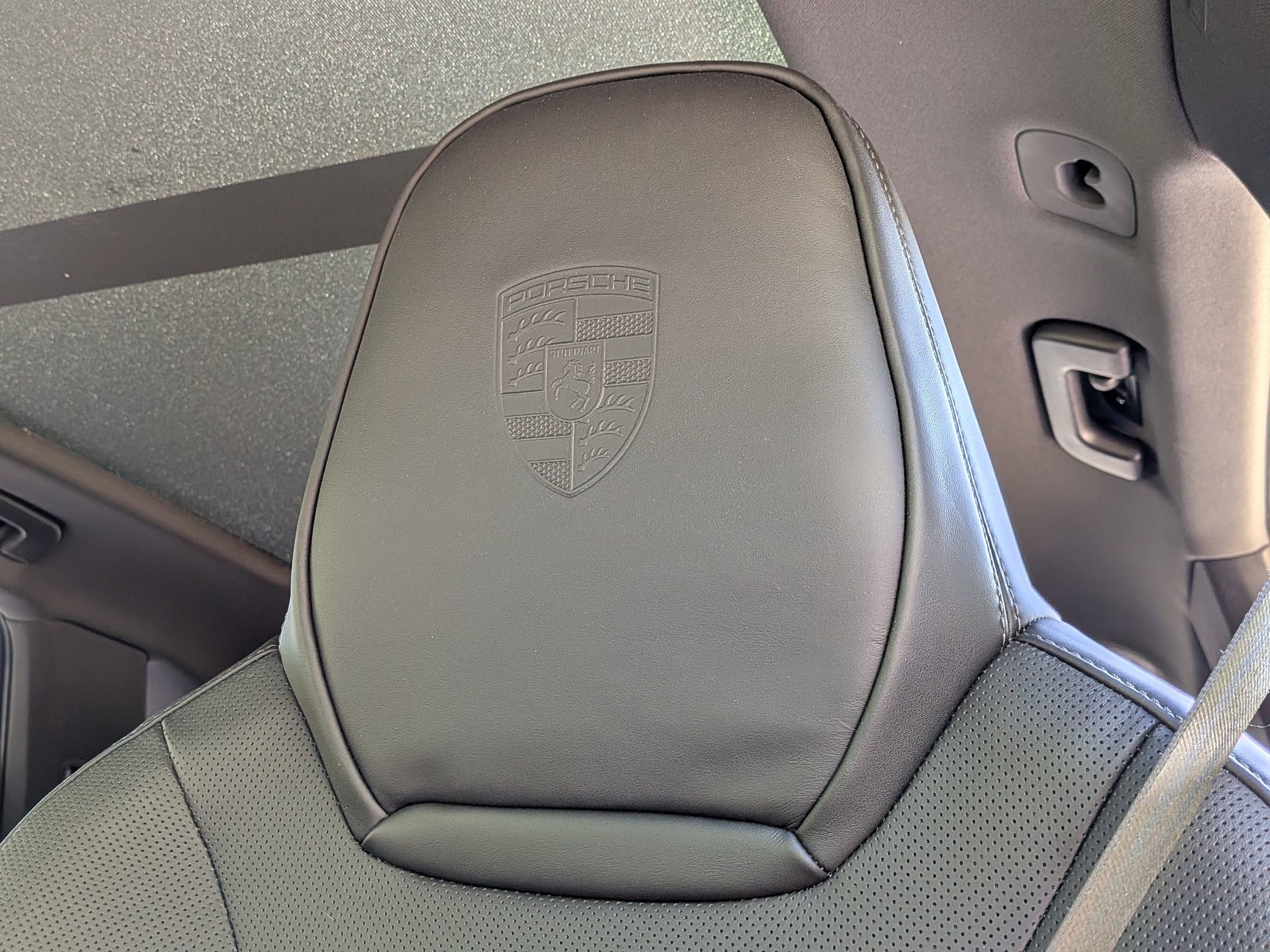 2025 Porsche Cayenne photo 5