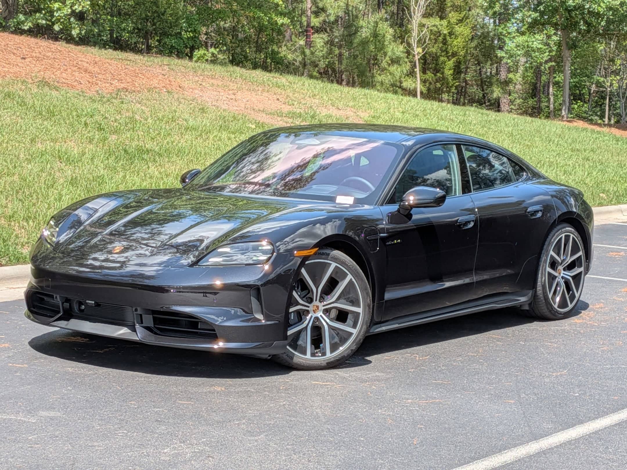Porsche Taycan 4 Black Edition