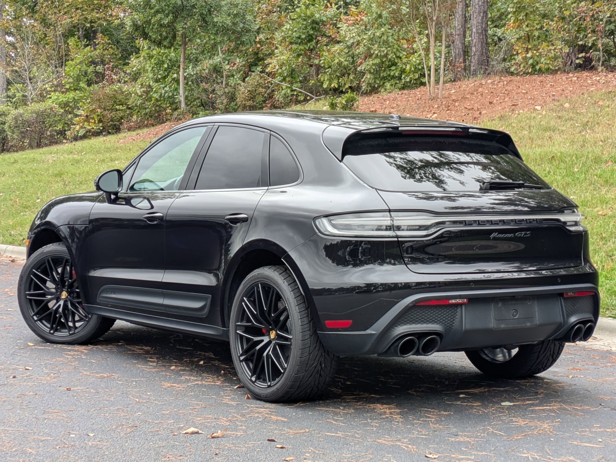 2023 Porsche Macan GTS photo 3