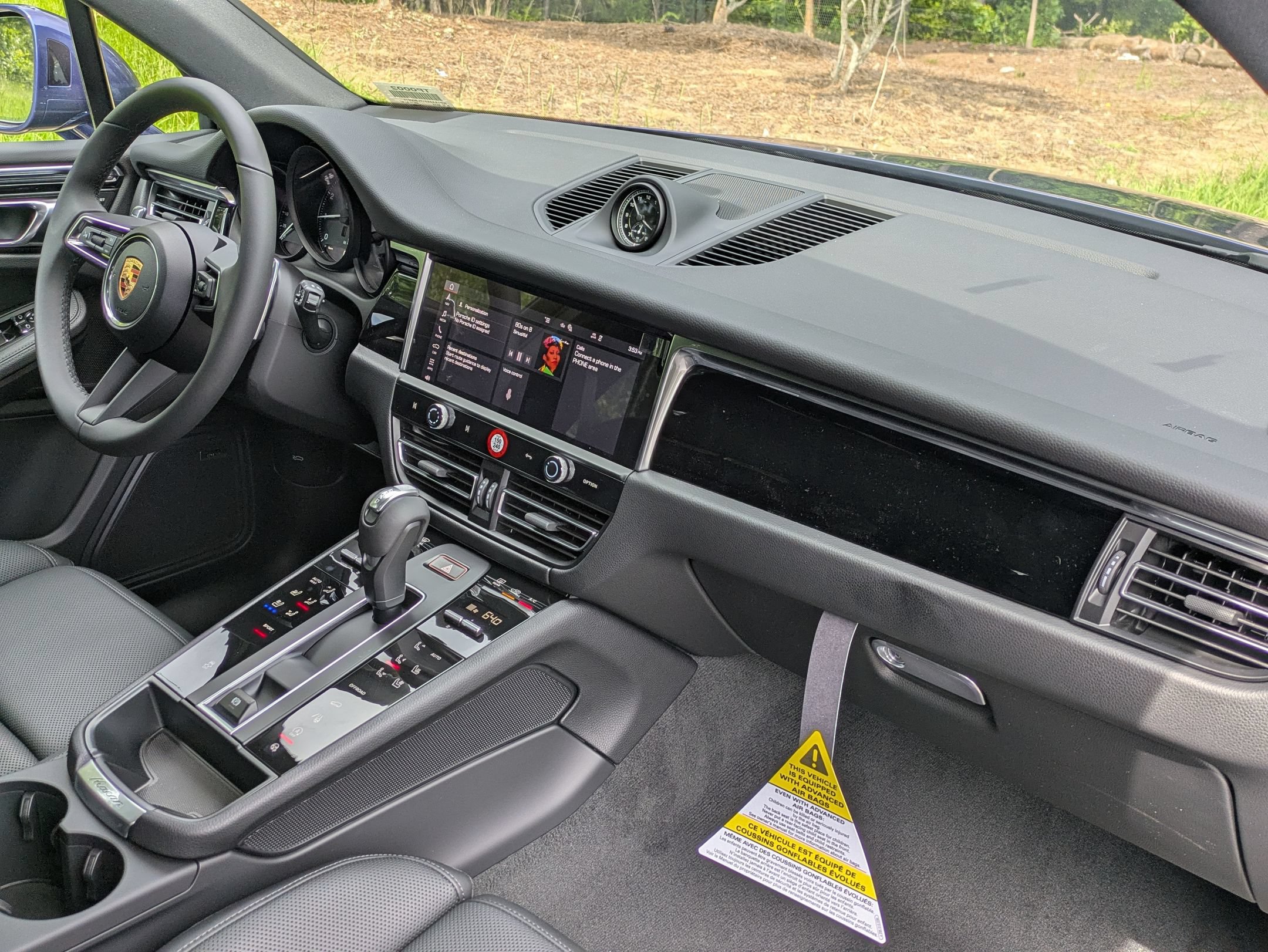 2026 Porsche Macan T - Photo 27