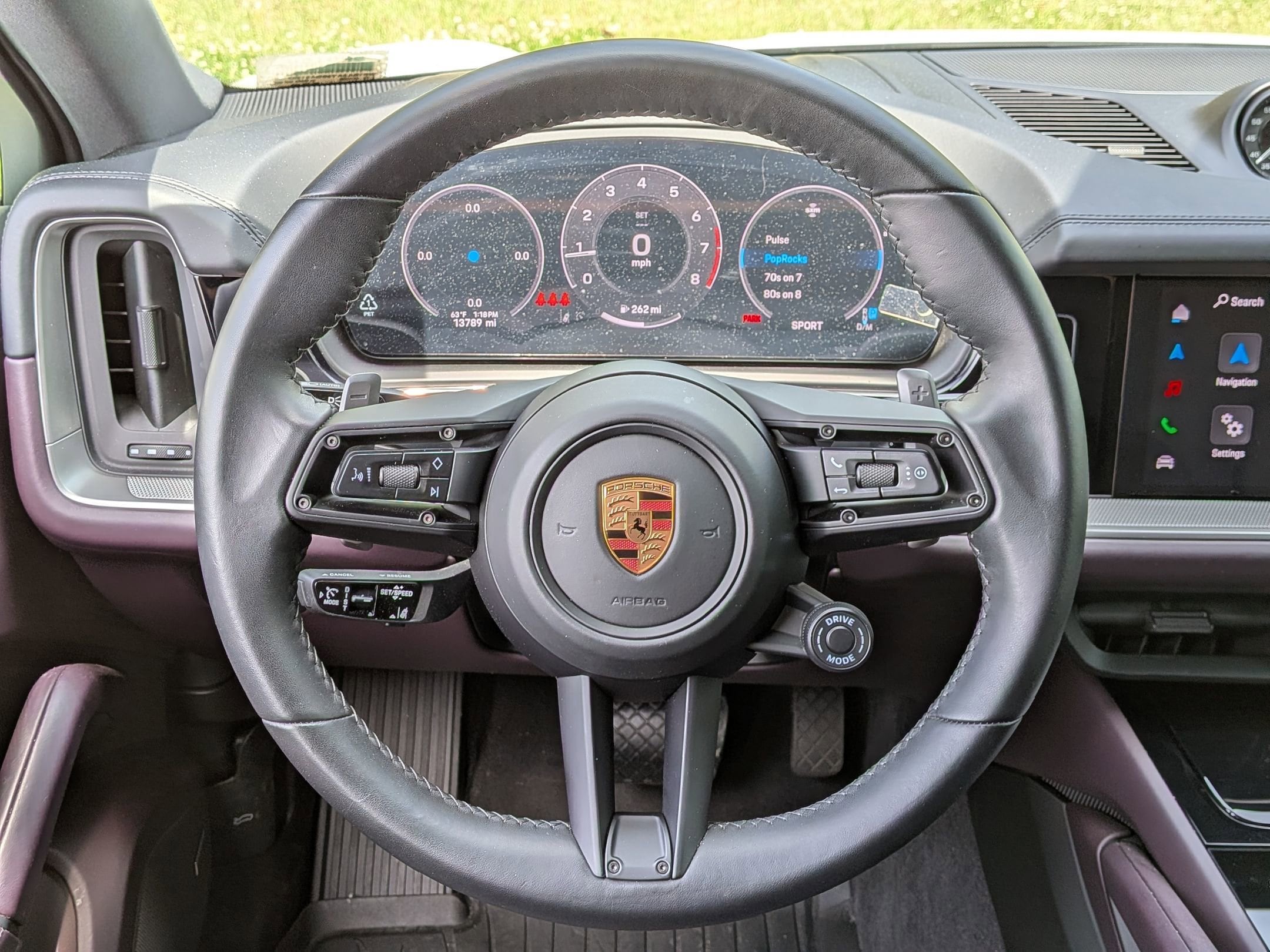 2025 Porsche Cayenne Coupe photo 6