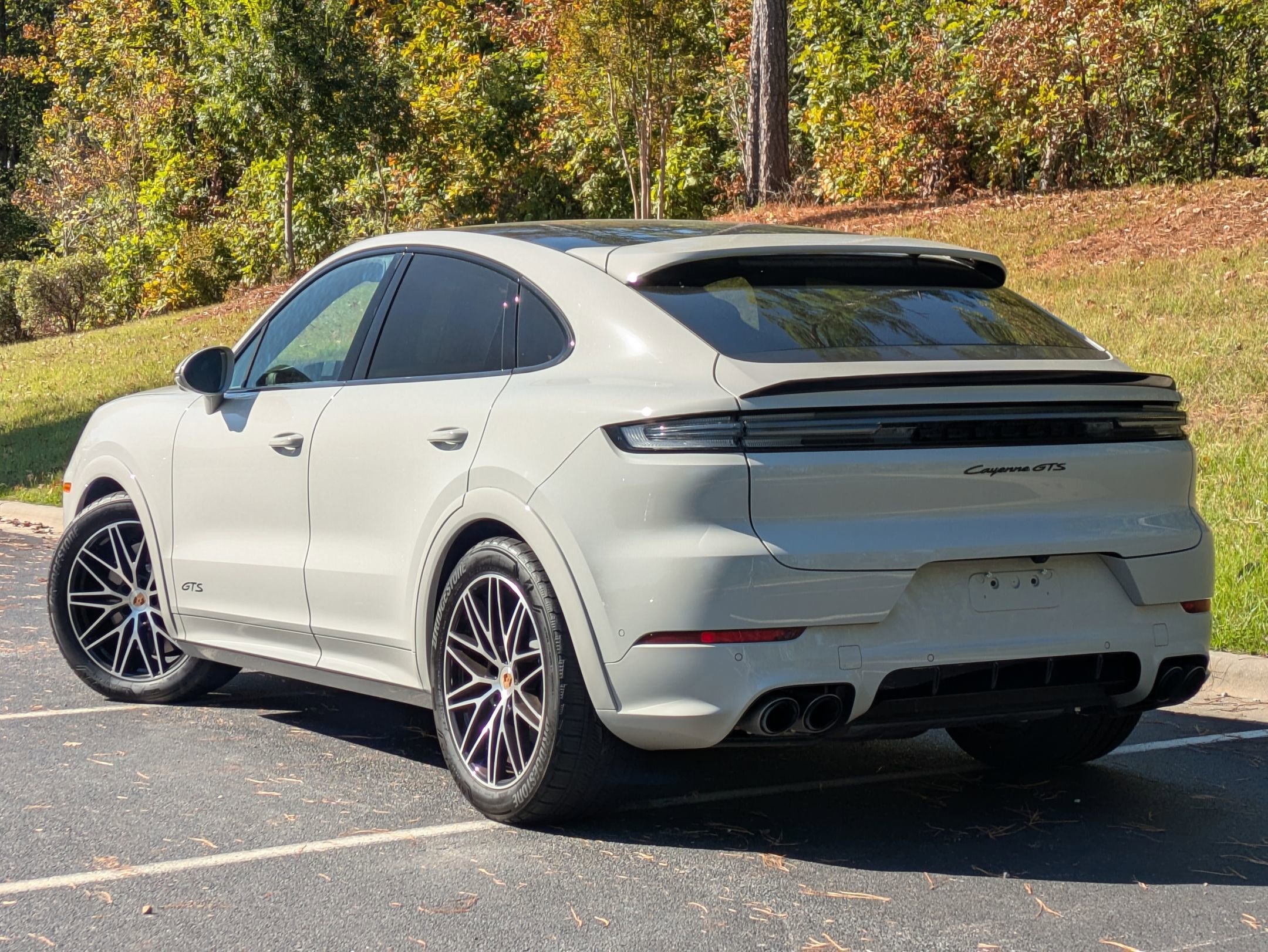 2025 Porsche Cayenne GTS Coupe photo 3
