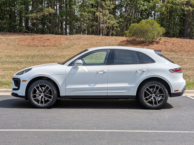 2024 Porsche Macan SUV