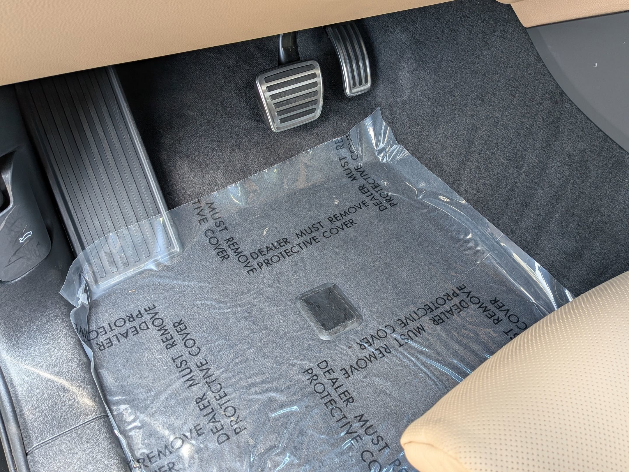 2026 Porsche Cayenne S photo 6