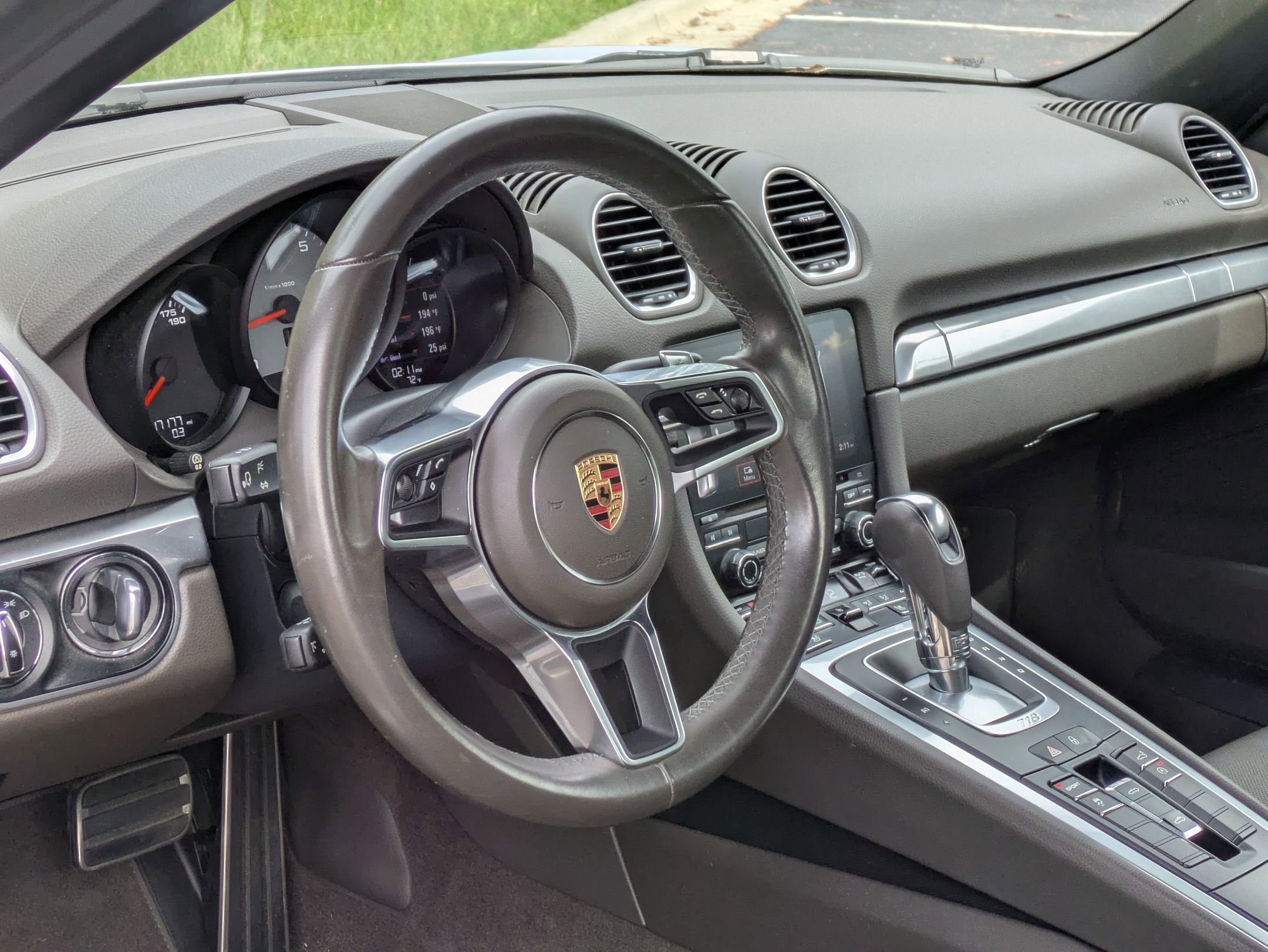 2017 Porsche Boxster S photo 2